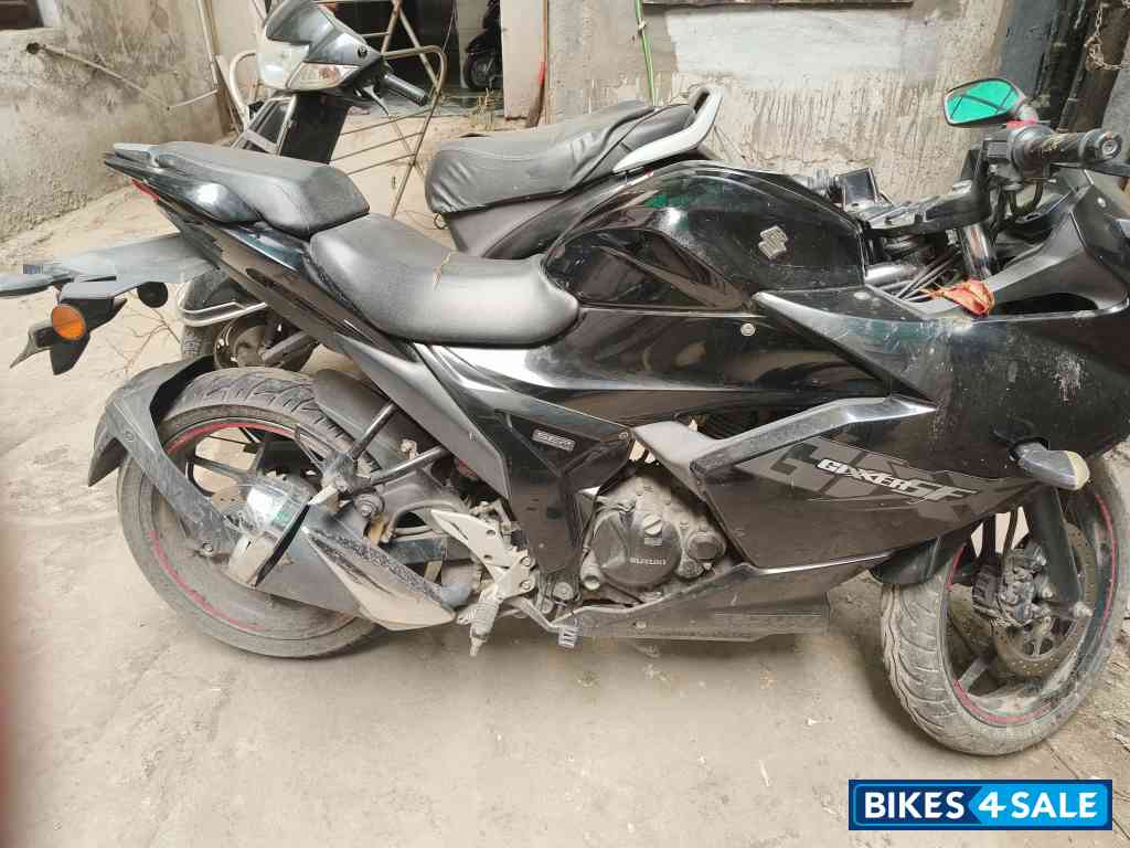 Suzuki Gixxer SF