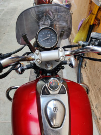 Bajaj Avenger 220 DTS-i