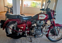 Royal Enfield Classic 500