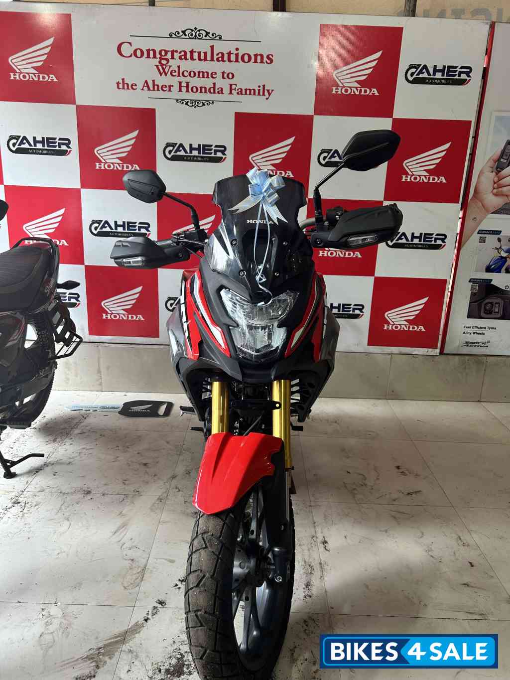 Red Honda CB200X