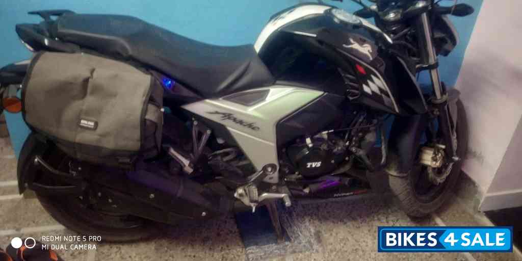 TVS Apache RTR 160 4V