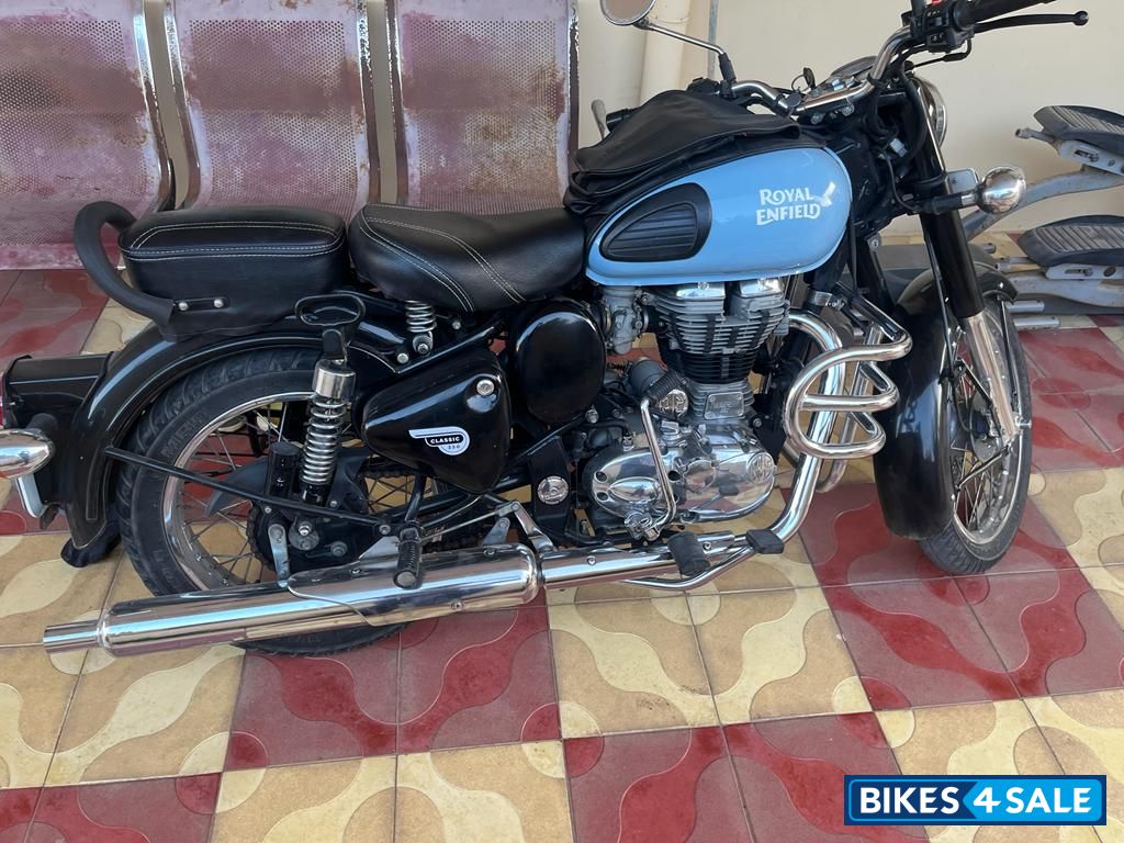 Redditch Blue Royal Enfield Classic 350 Redditch Blue
