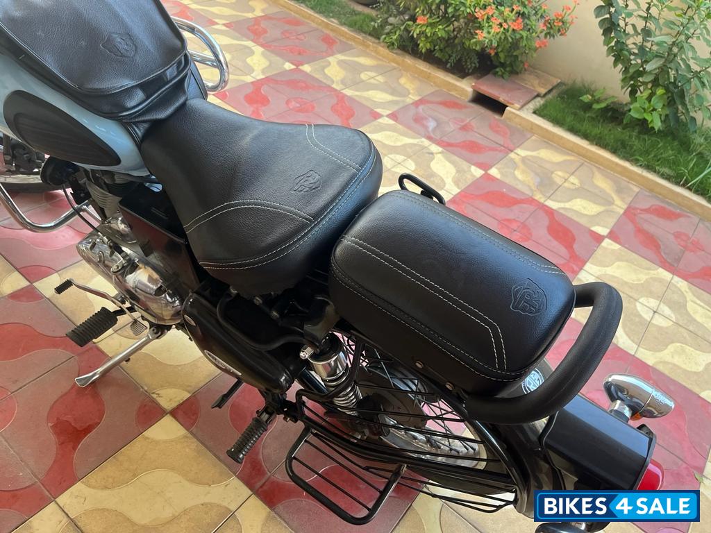 Redditch Blue Royal Enfield Classic 350 Redditch Blue