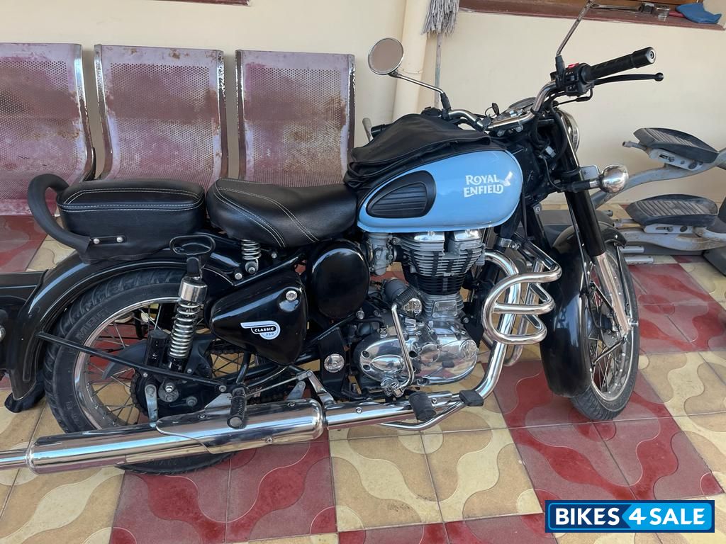 Redditch Blue Royal Enfield Classic 350 Redditch Blue