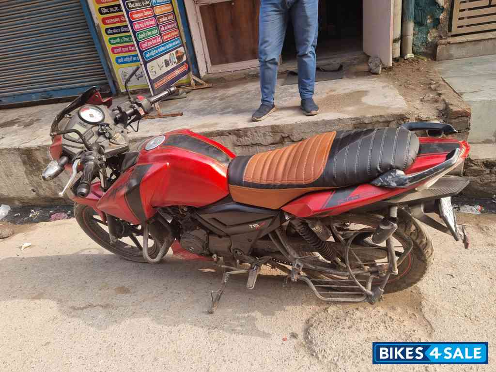 Matte Red TVS Apache RTR 160