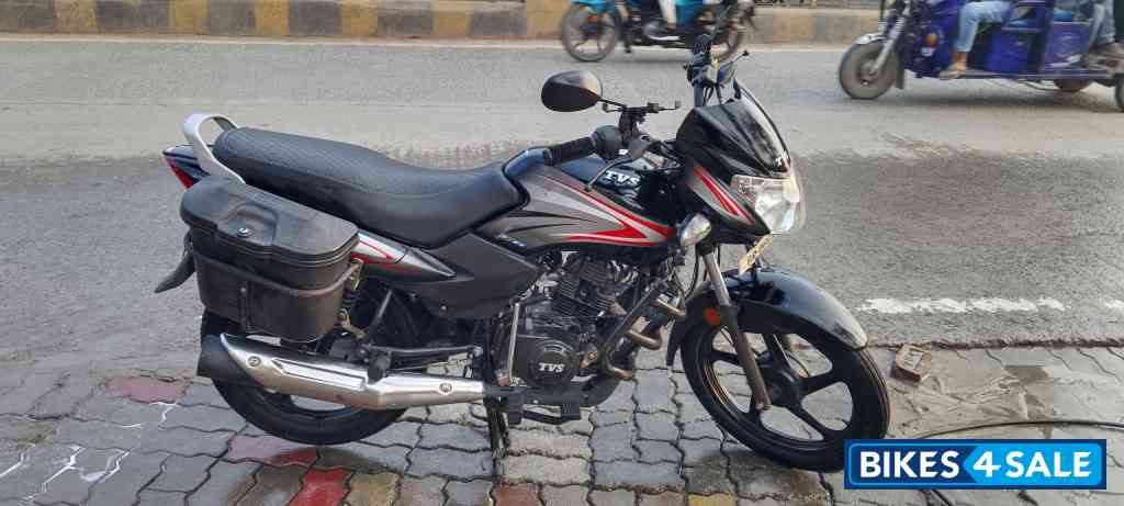 Black TVS Sport BS6