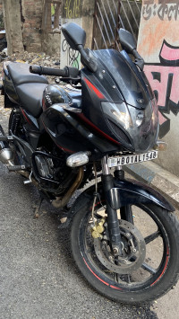 Black Bajaj Pulsar 220F