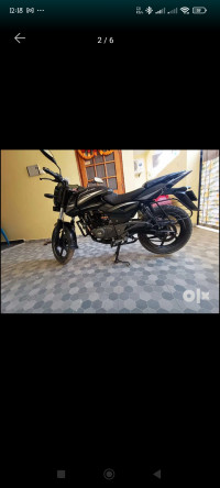 Black Bajaj Pulsar 150 Twin Disc