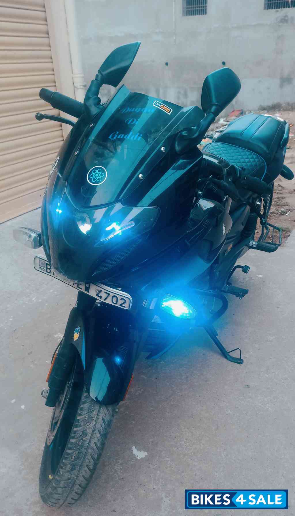 Ebony Blk Blue Dkl Bajaj Pulsar 220 DTSi