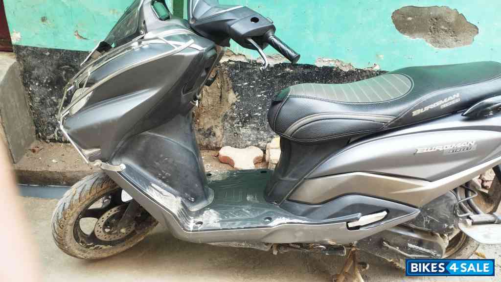 Suzuki Burgman Street