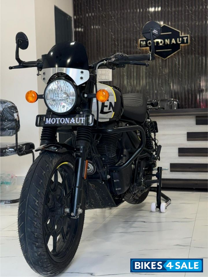 Royal Enfield Hunter 350 Metro