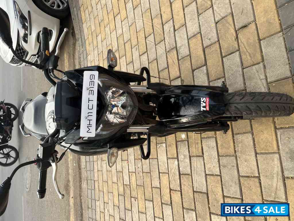 Black TVS Apache RTR 160 4V