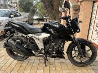 Black TVS Apache RTR 160 4V