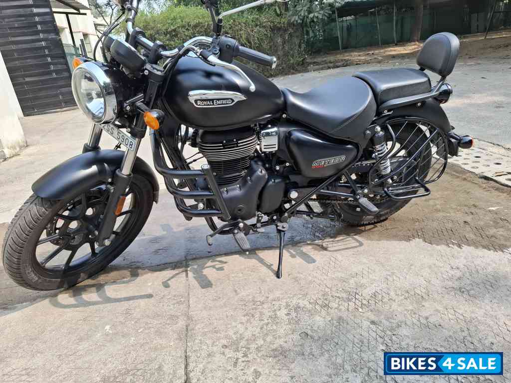Royal Enfield Meteor 350 Stellar