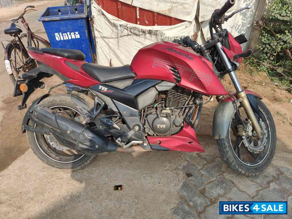 TVS Apache RTR 200 4V