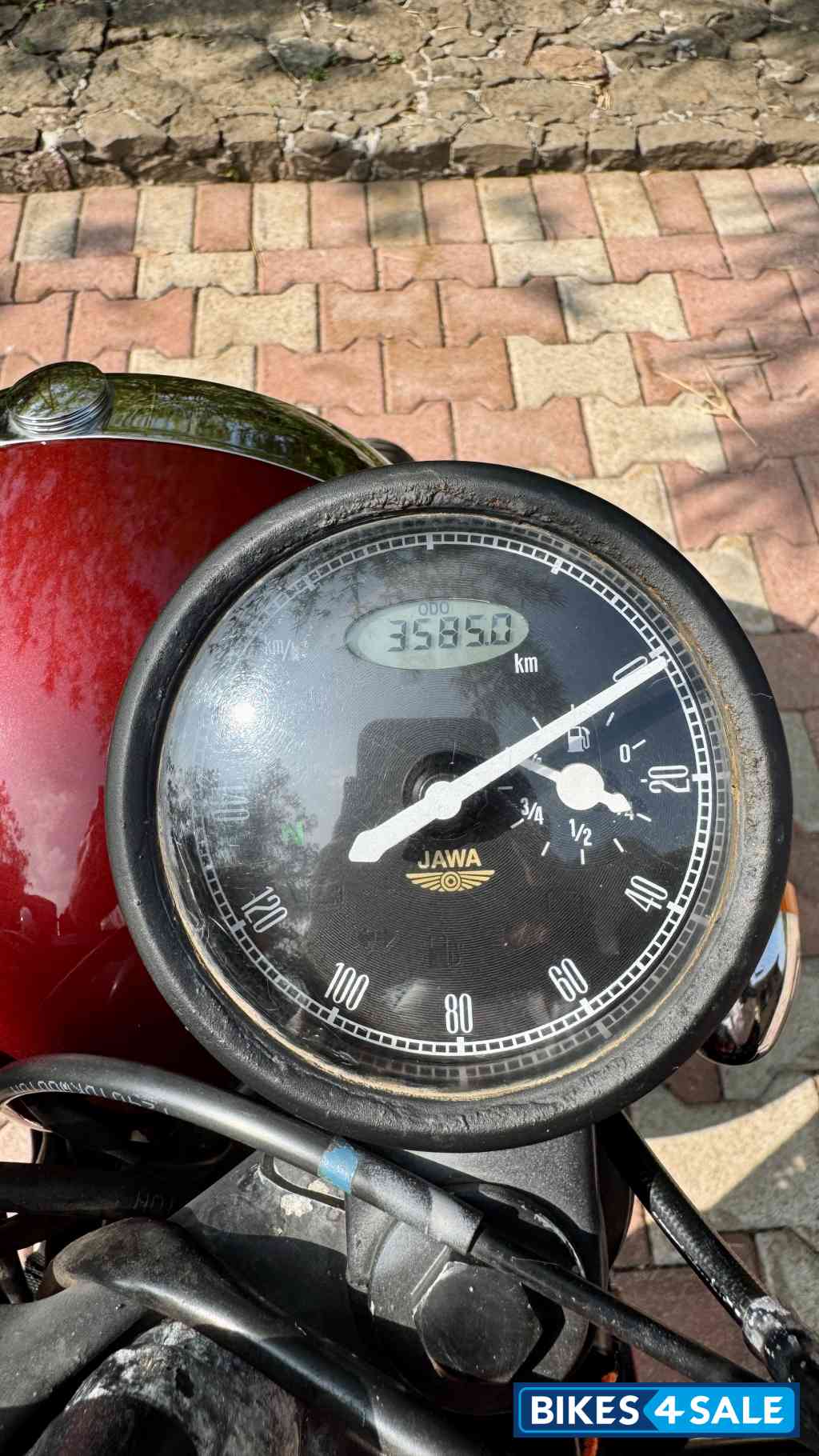 Comet Red Jawa forty two BS6