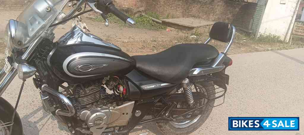 Bajaj Avenger Cruise 220
