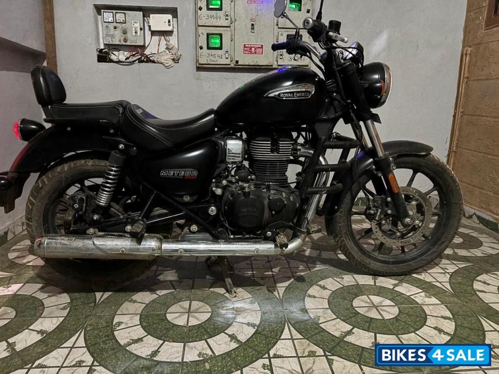 Royal Enfield Meteor 350 Stellar