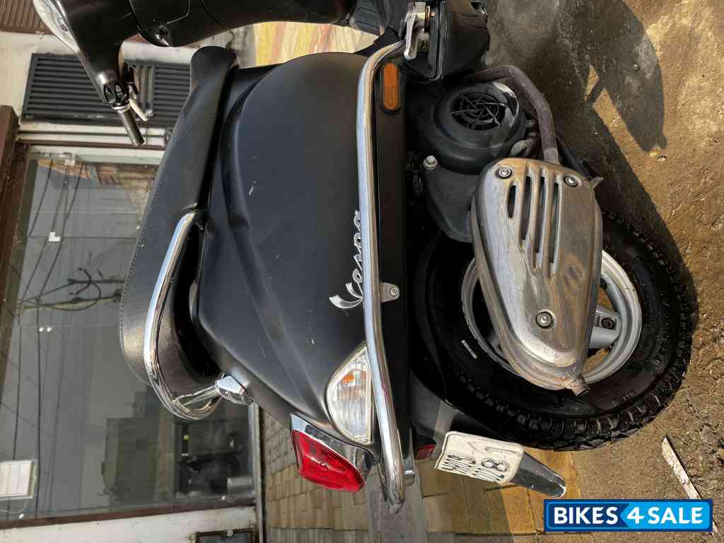 Matte Black Vespa ZX 125