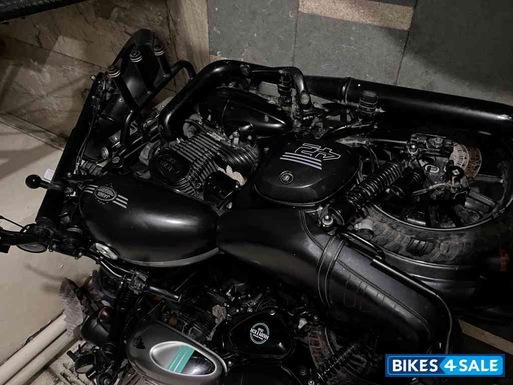 Jawa 42 Dual Channel ABS AllStar Black