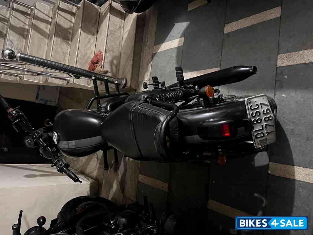 Jawa 42 Dual Channel ABS AllStar Black