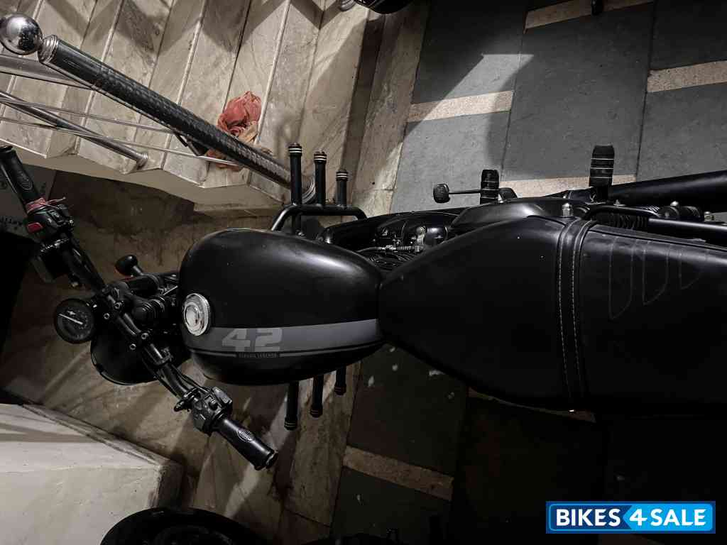 Jawa 42 Dual Channel ABS AllStar Black