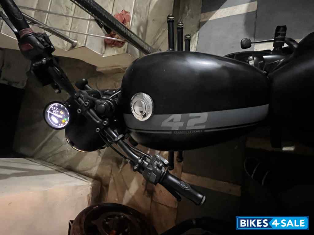 Jawa 42 Dual Channel ABS AllStar Black