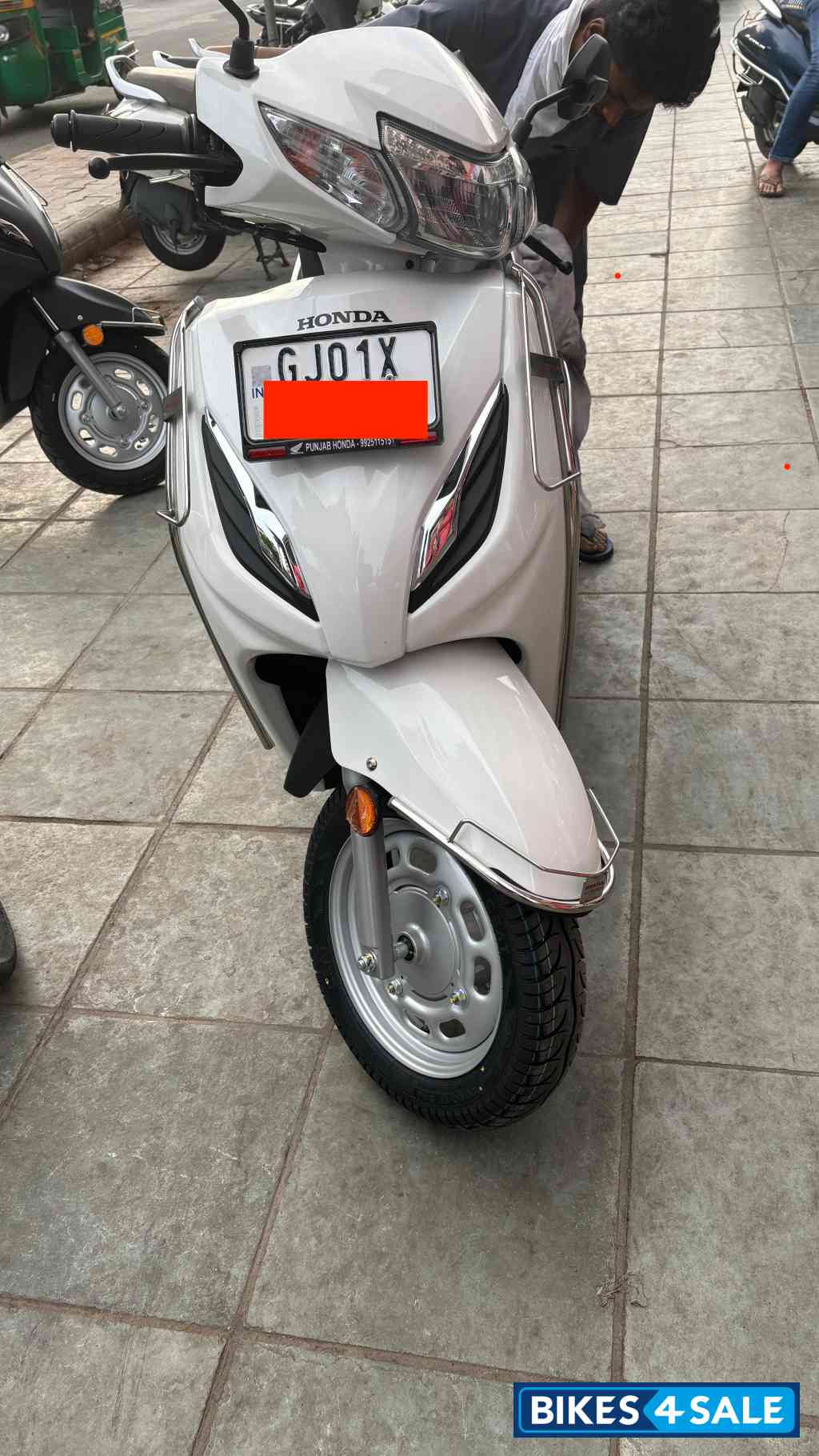 White Honda Activa 125