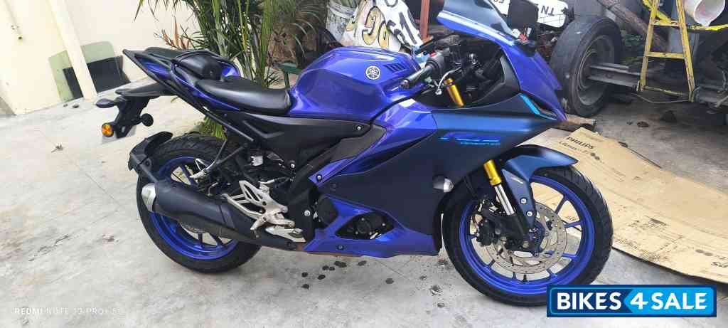 Racing Blue Yamaha R15 V4