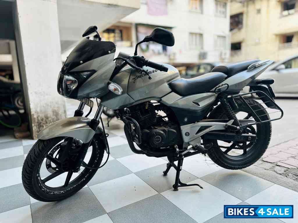 Bajaj Pulsar 180