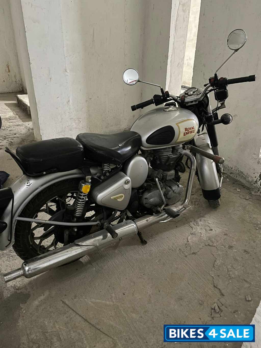 Silver Royal Enfield Classic 350