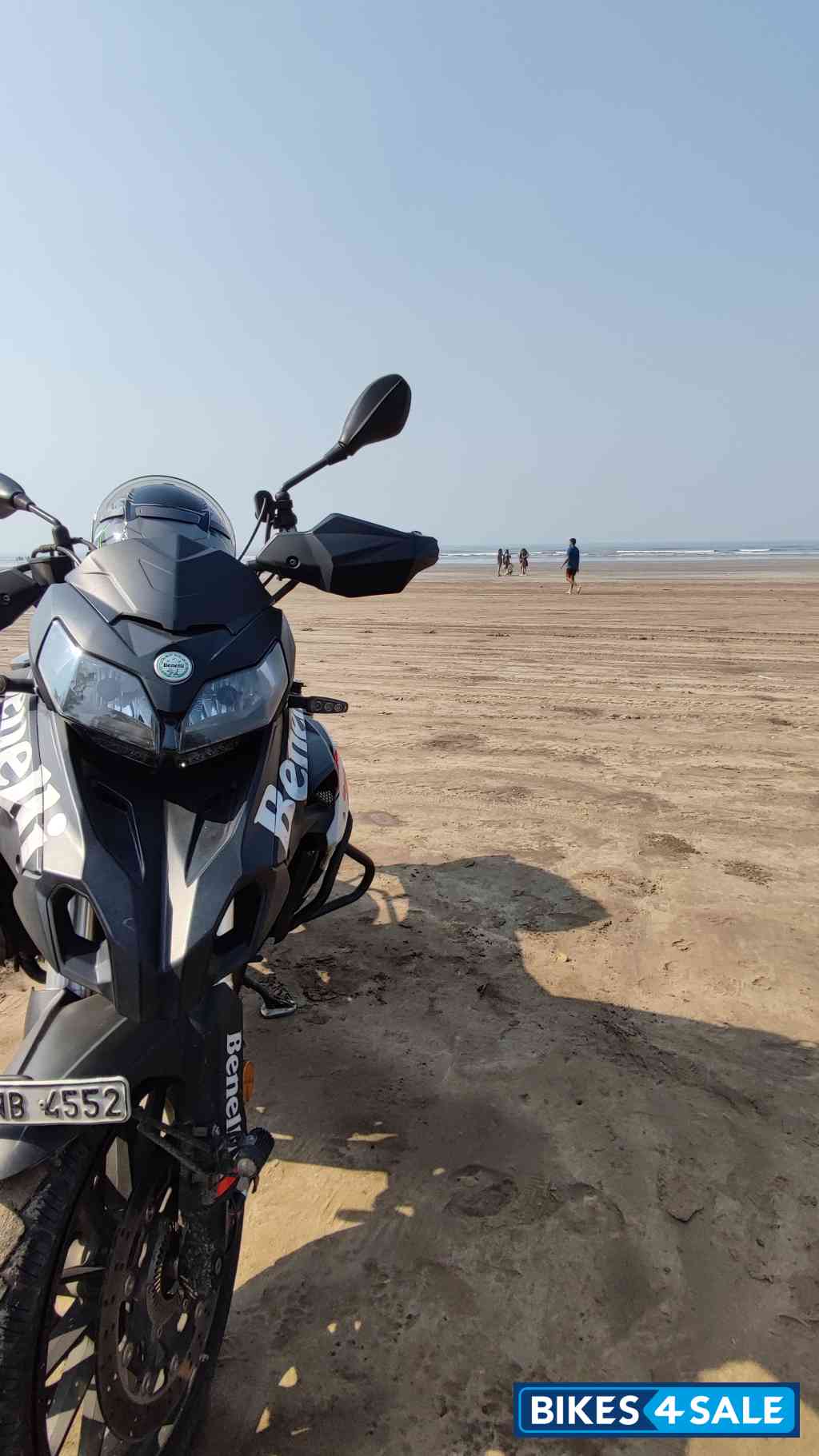 White Benelli TRK 502