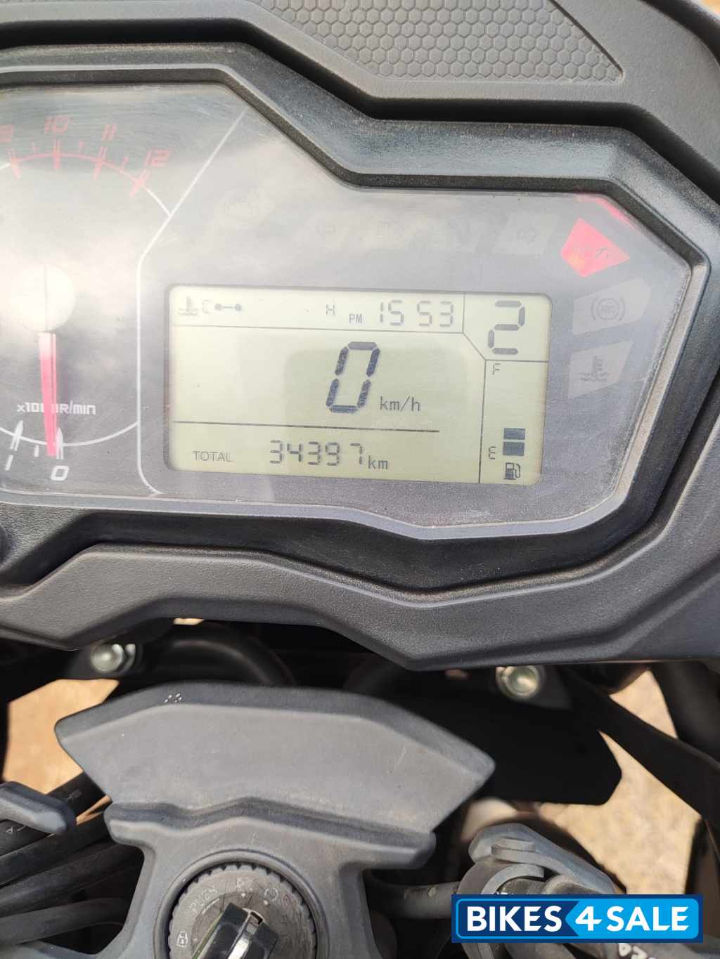 White Benelli TRK 502