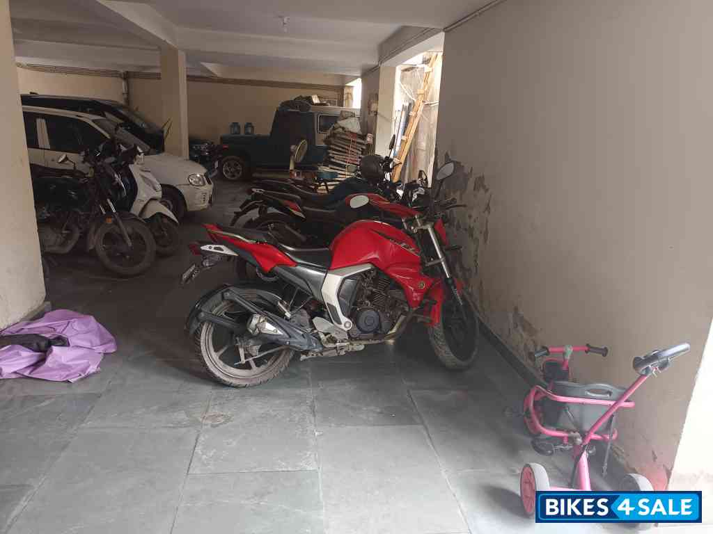 Red Yamaha FZ FI V2