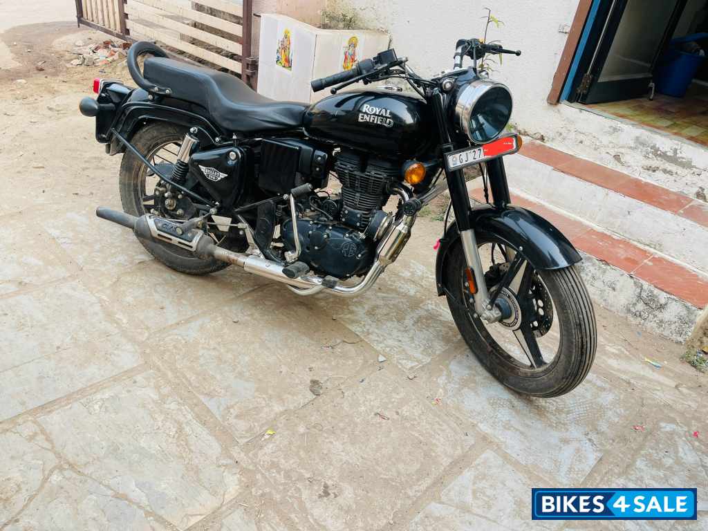 Black Royal Enfield Bullet Electra