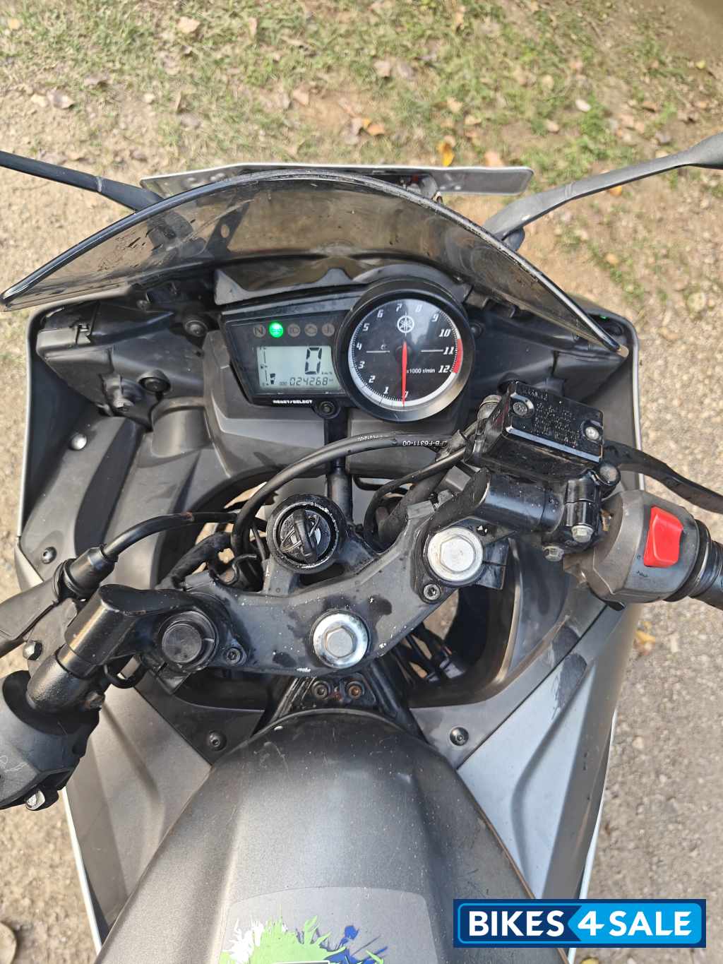 Yamaha YZF R15 V2