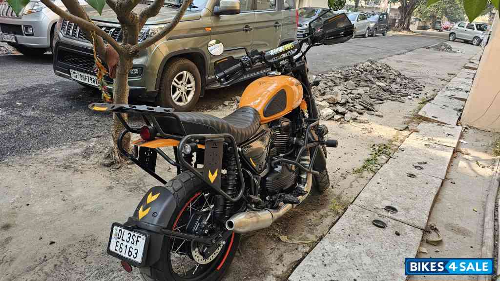Flame Orange Yezdi Scrambler Single Tone Flame Orange Yezdi Scrambler Single Tone