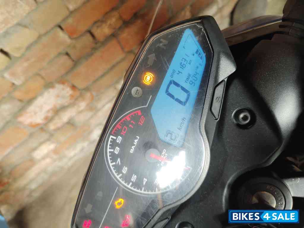 Blue Bajaj Pulsar N250