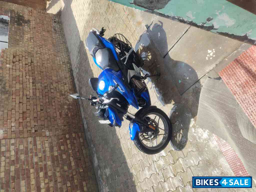 Blue Bajaj Pulsar N250