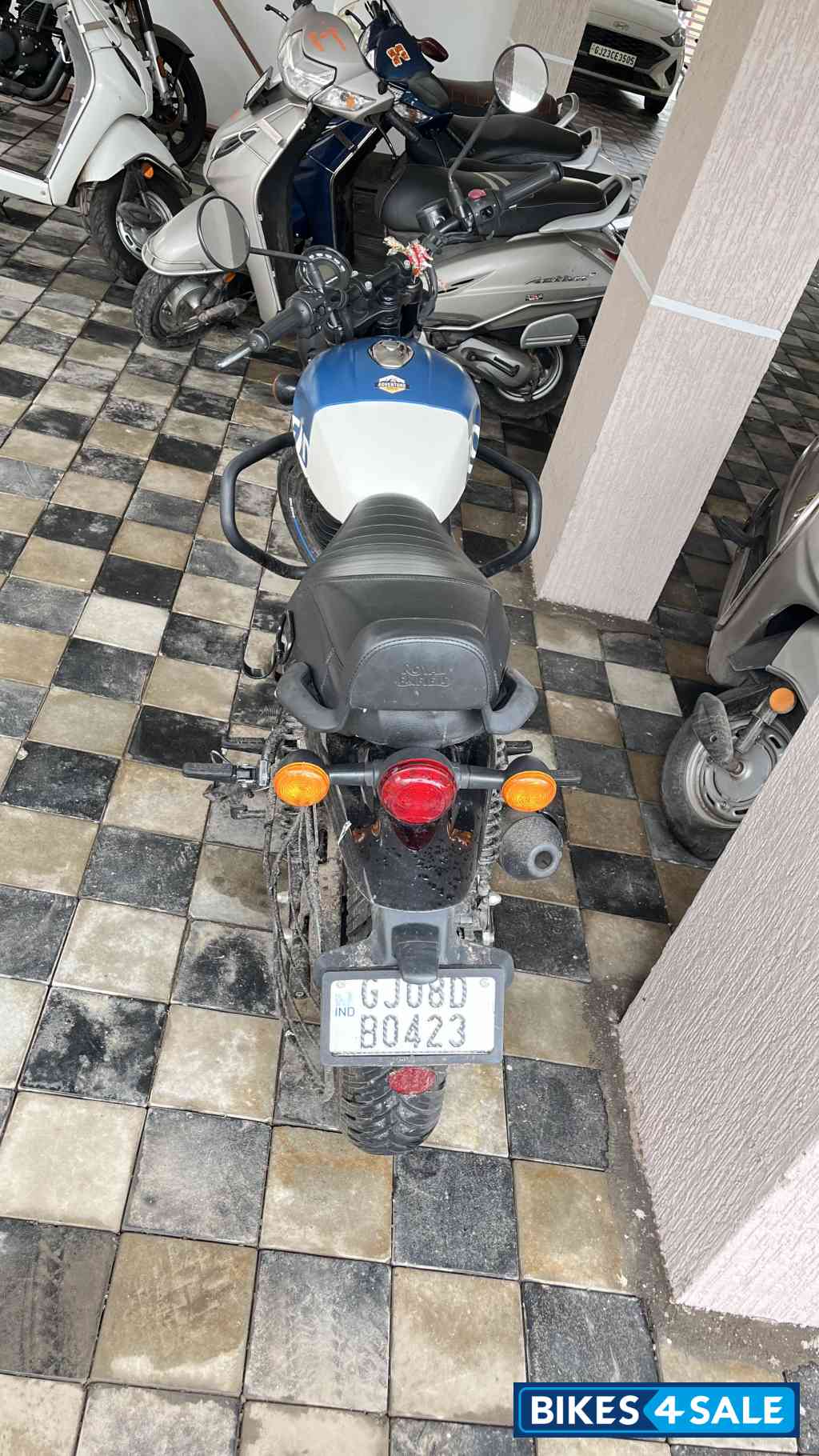 Royal Enfield Hunter 350 Metro