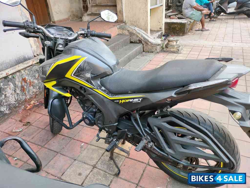 Honda CB Hornet 160R