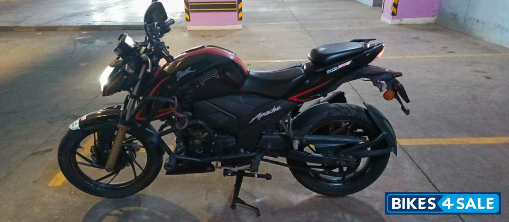 TVS Apache RTR 200 4V 2022