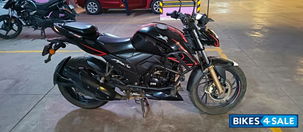 TVS Apache RTR 200 4V 2022