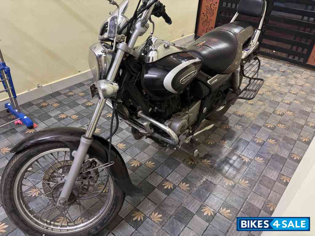 Bajaj Avenger Cruise 220