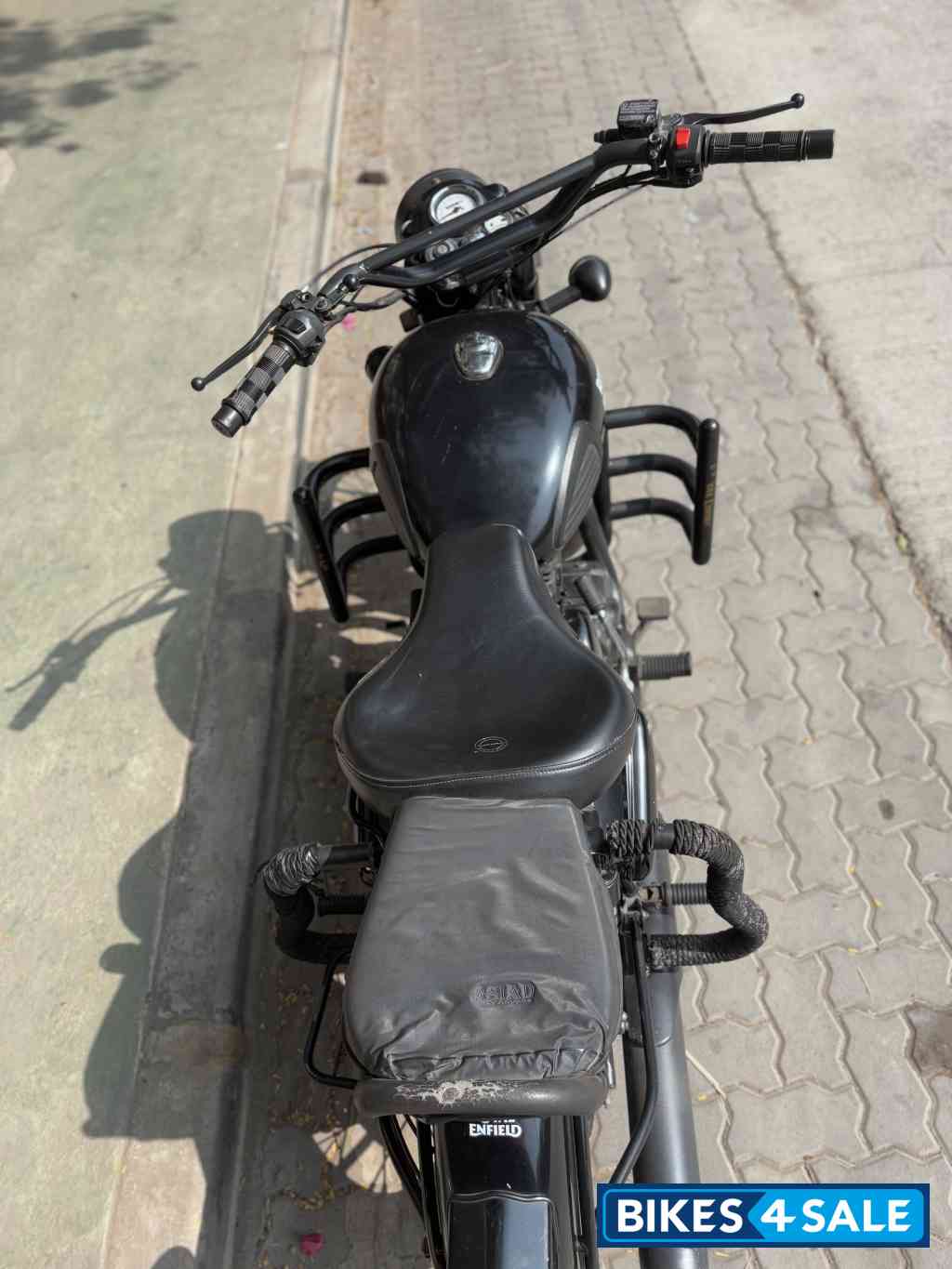 Black Royal Enfield Classic Stealth Black