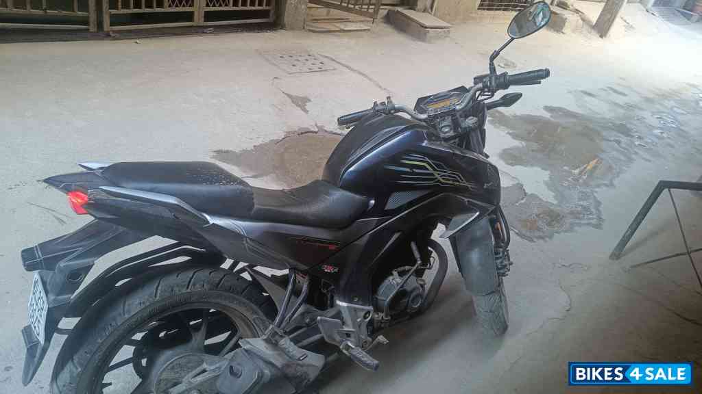 Honda CB Hornet 160R