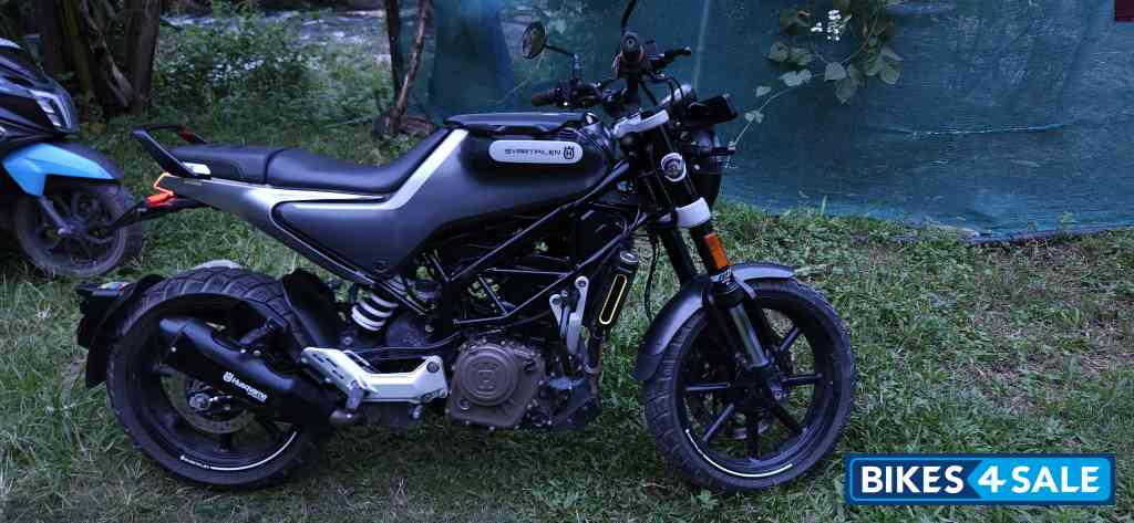 Husqvarna Svartpilen 250