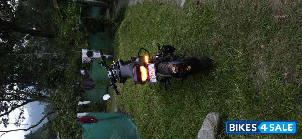 Husqvarna Svartpilen 250