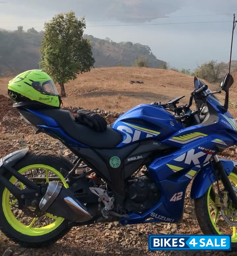 Suzuki Gixxer SF Fi