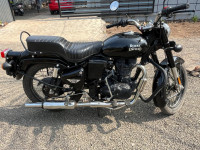Jet Black Royal Enfield Bullet 350 ES BS6